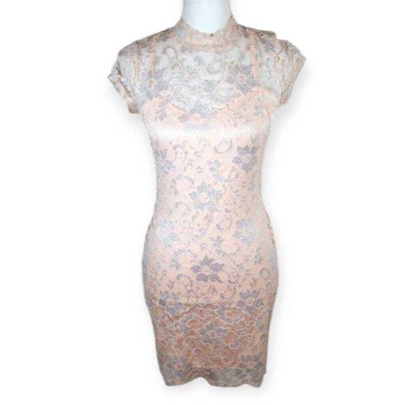 NO BOUNDARIES PINK LACE FLORAL DRESS SZ.S EUC - Picture 1 of 6